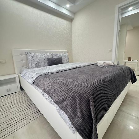 New Lux Apartment In Кишинёв Экстерьер фото