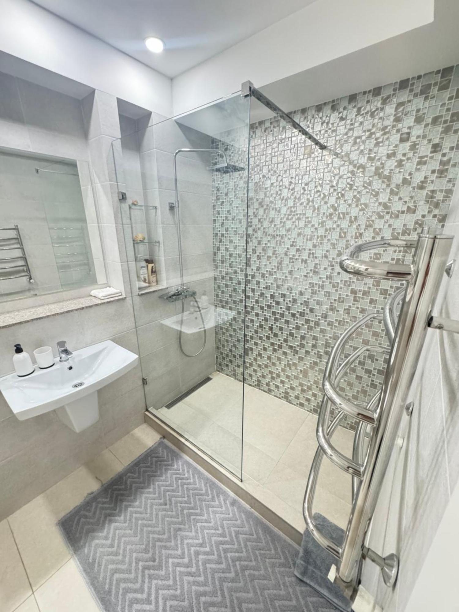 New Lux Apartment In Кишинёв Экстерьер фото